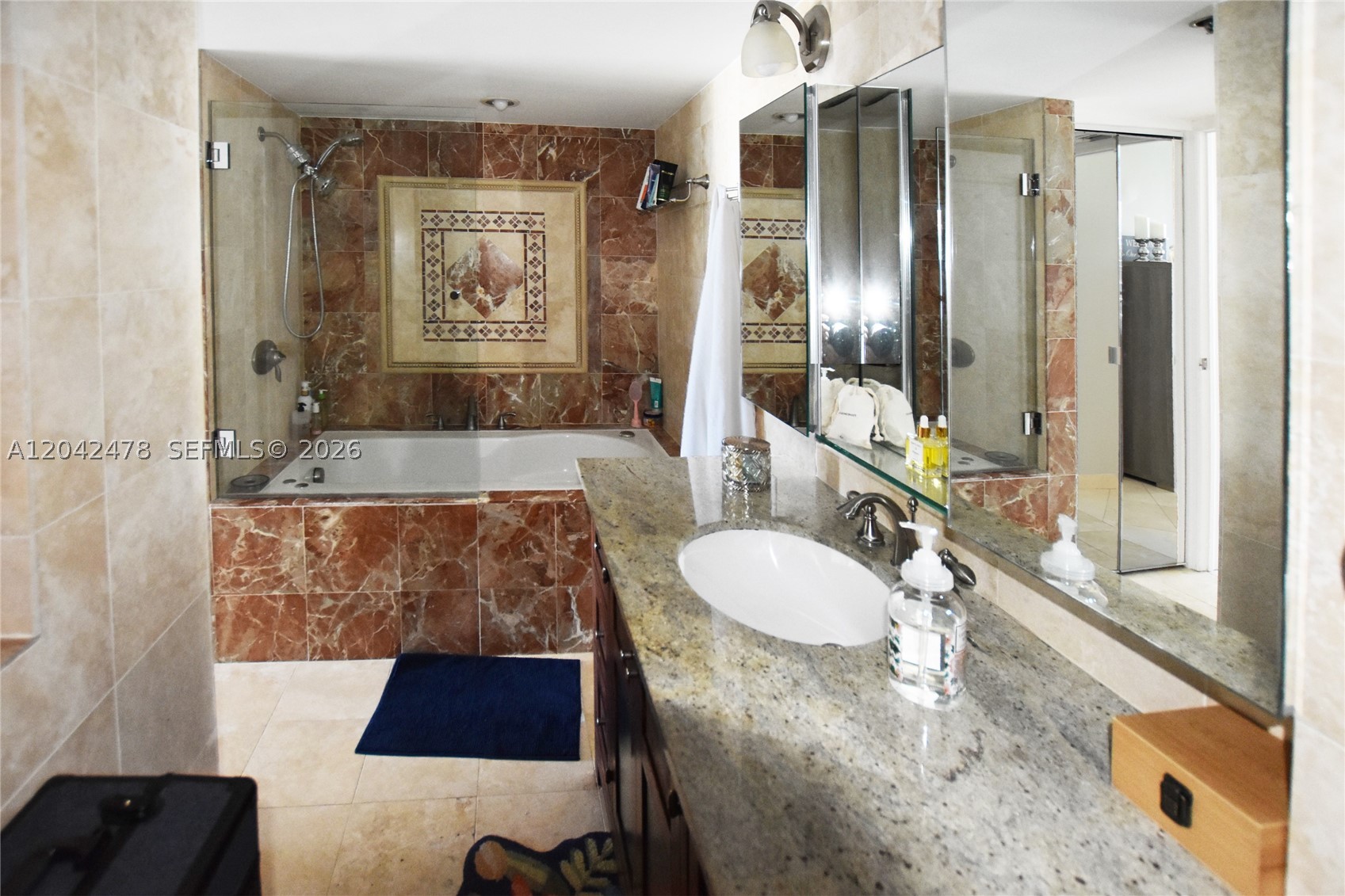540 Brickell Key Dr #1513 Miami, FL 33131