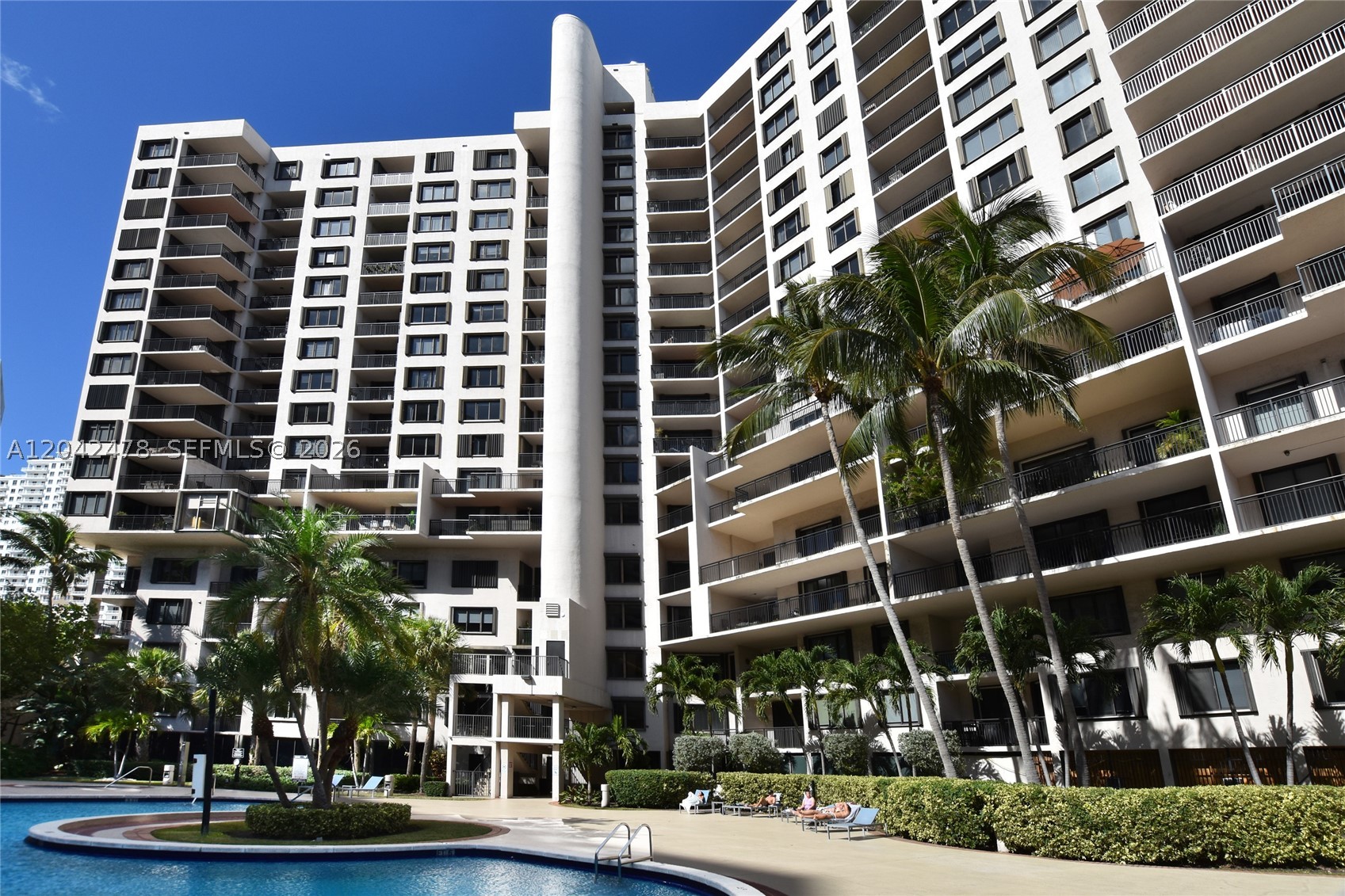 540 Brickell Key Dr #1513 Miami, FL 33131