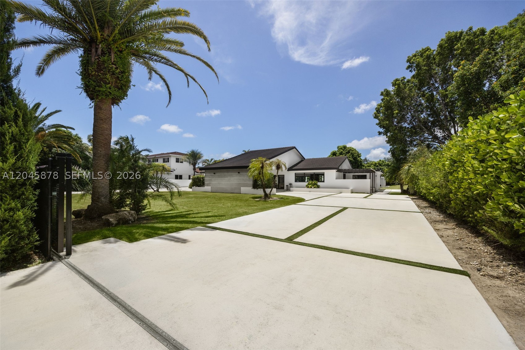 8960 SW 118th St Miami, FL 33176