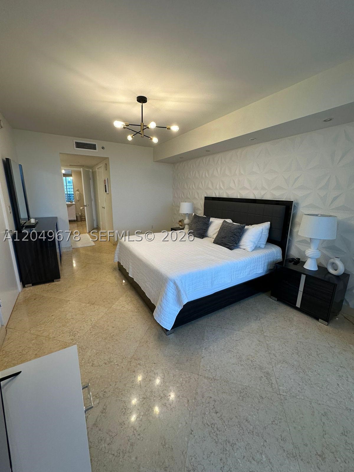 image Beach Club 319