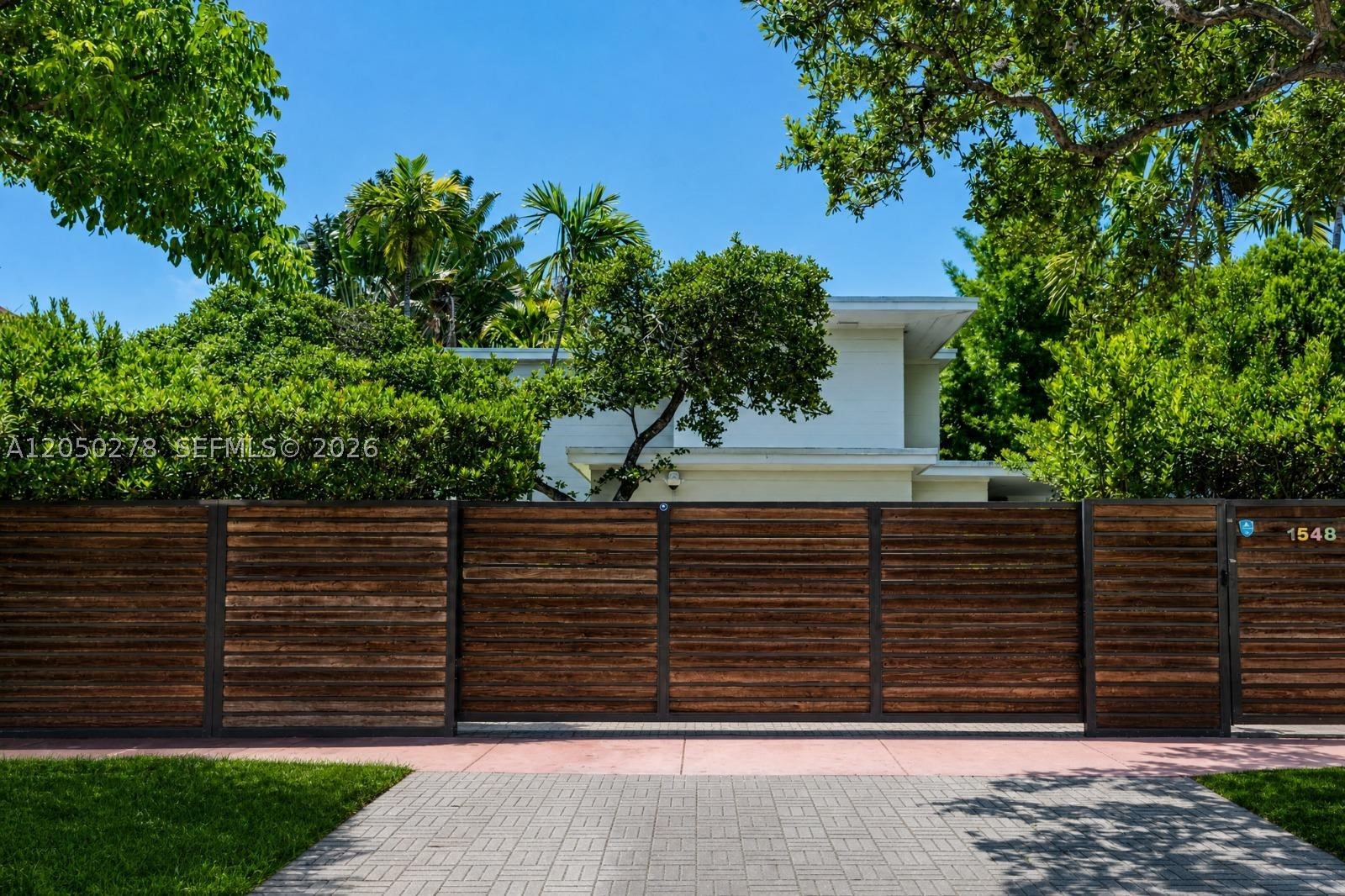 1548 Biarritz Dr Miami Beach, FL 33141