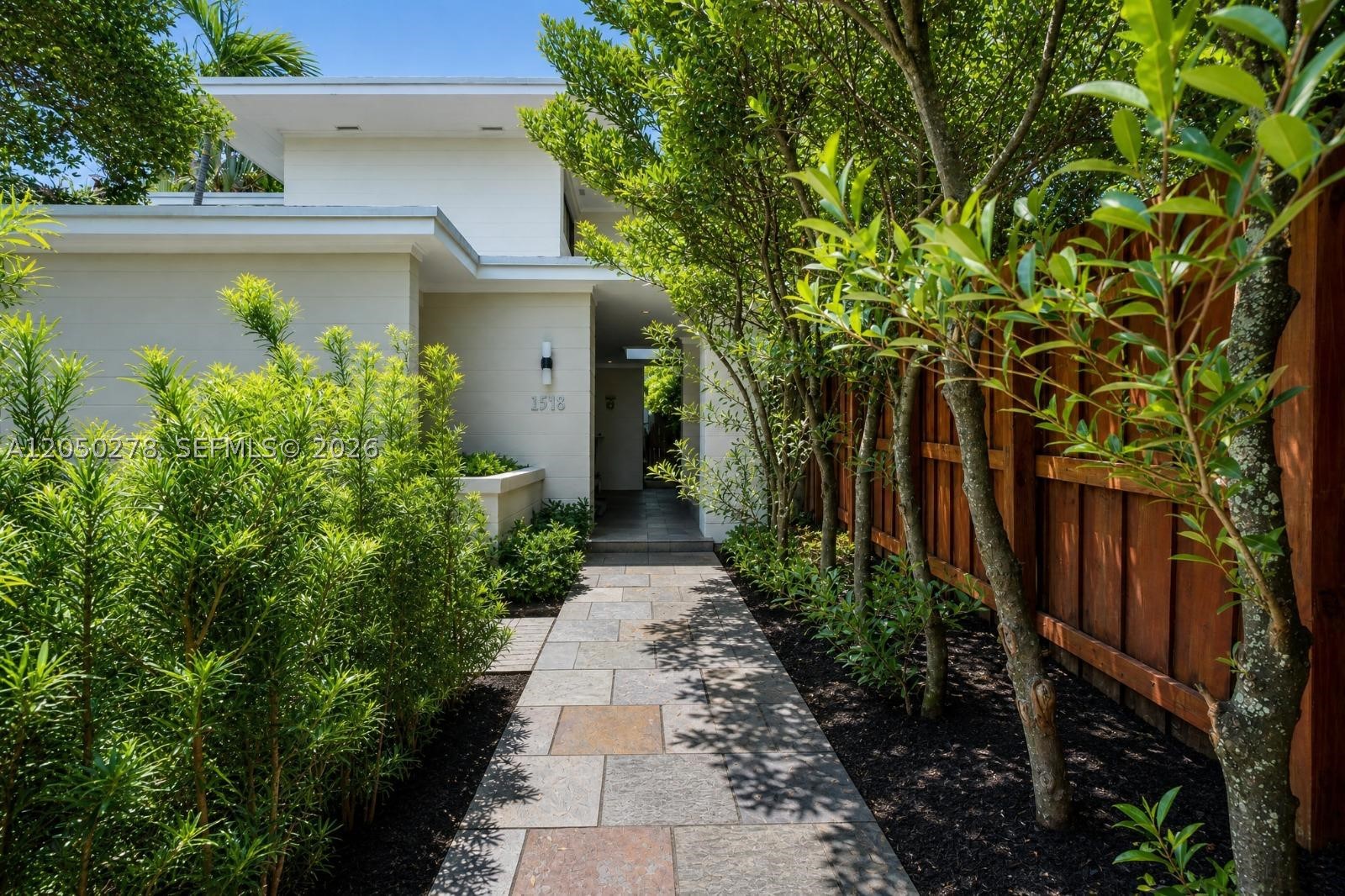 1548 Biarritz Dr Miami Beach, FL 33141