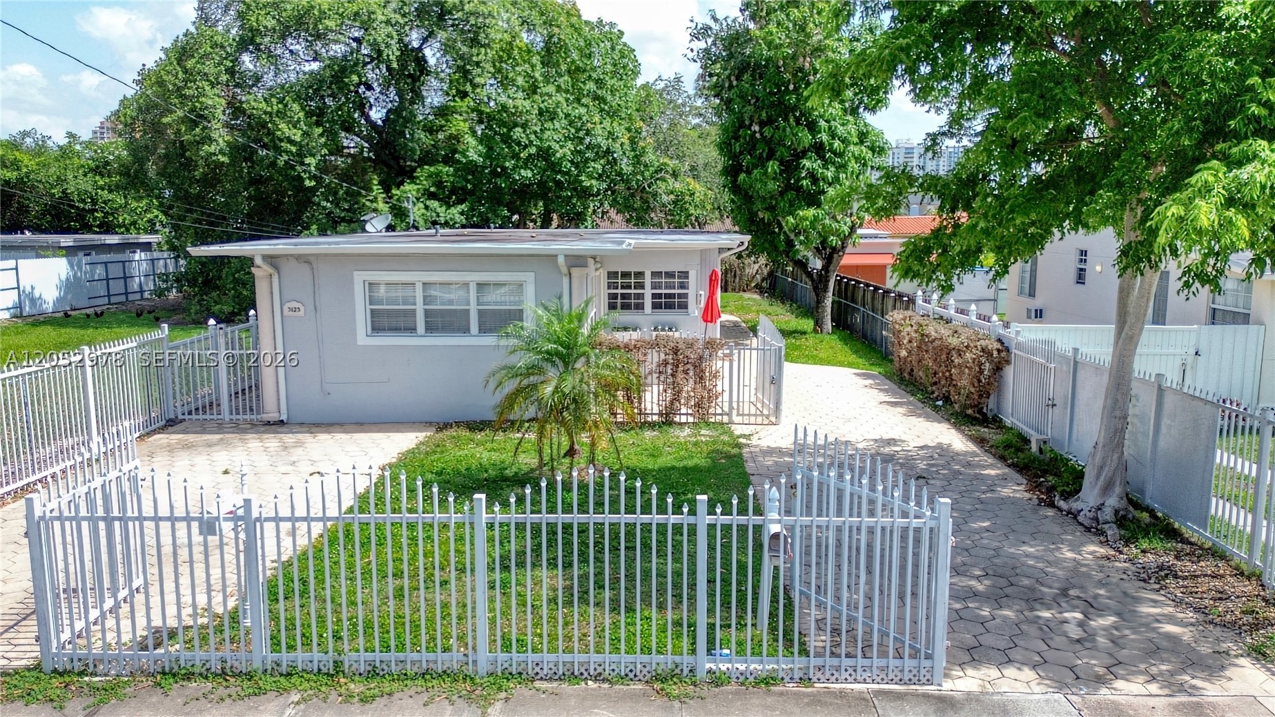 3123 SW 25th Ter #FRONT