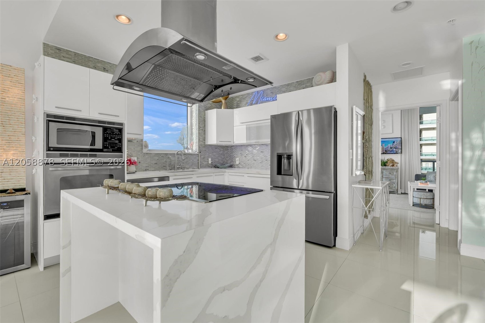 image Eloquence on the Bay11
