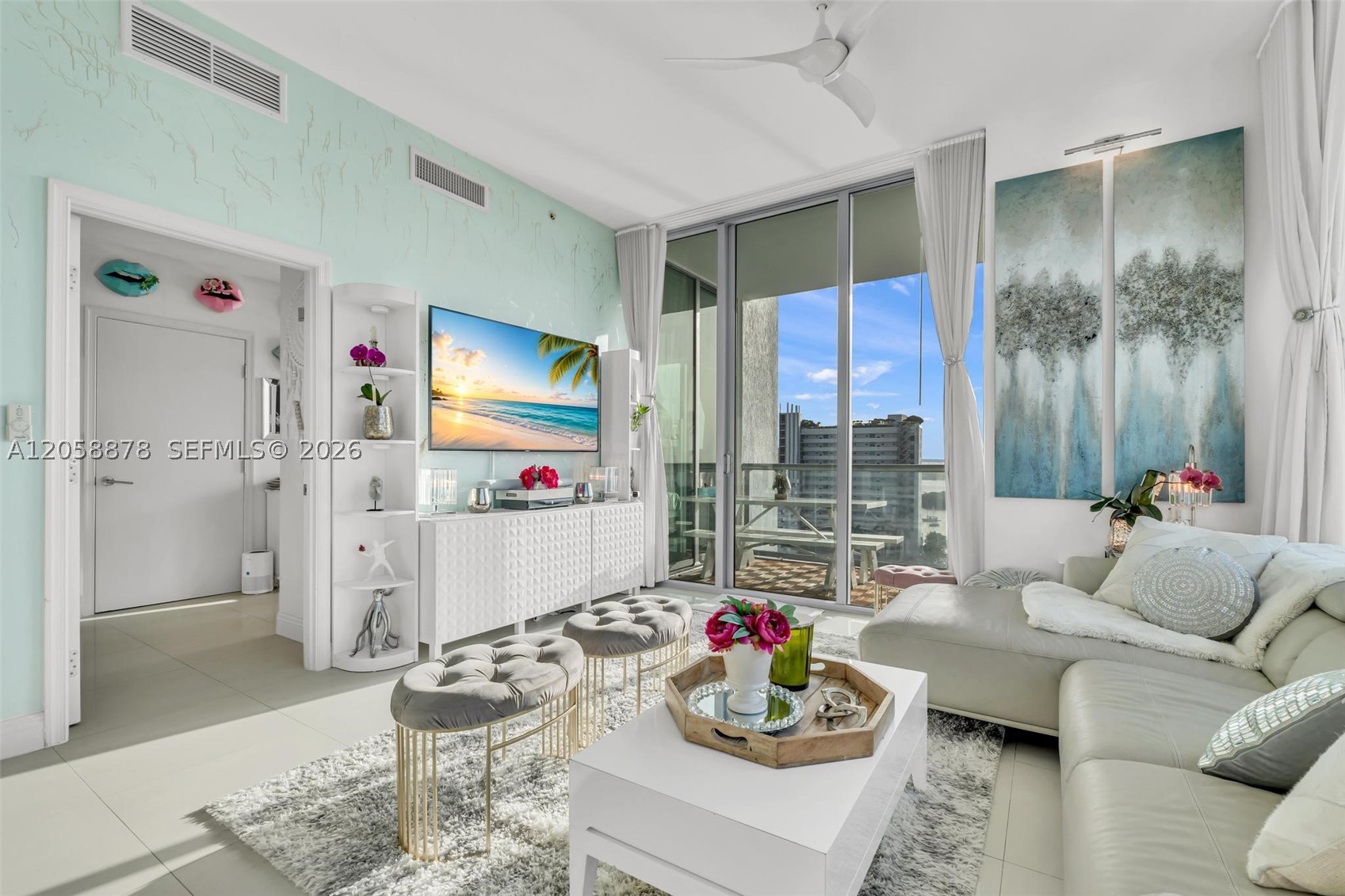 image Eloquence on the Bay16
