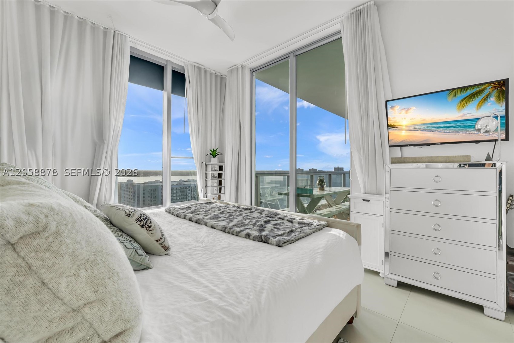 image Eloquence on the Bay27