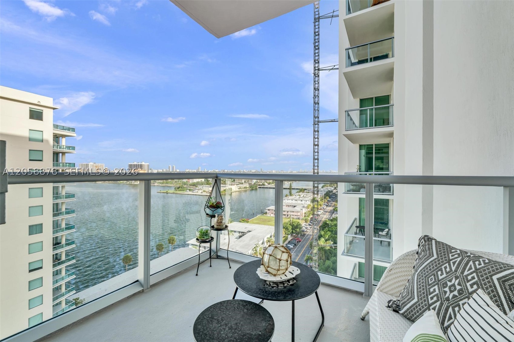image Eloquence on the Bay41