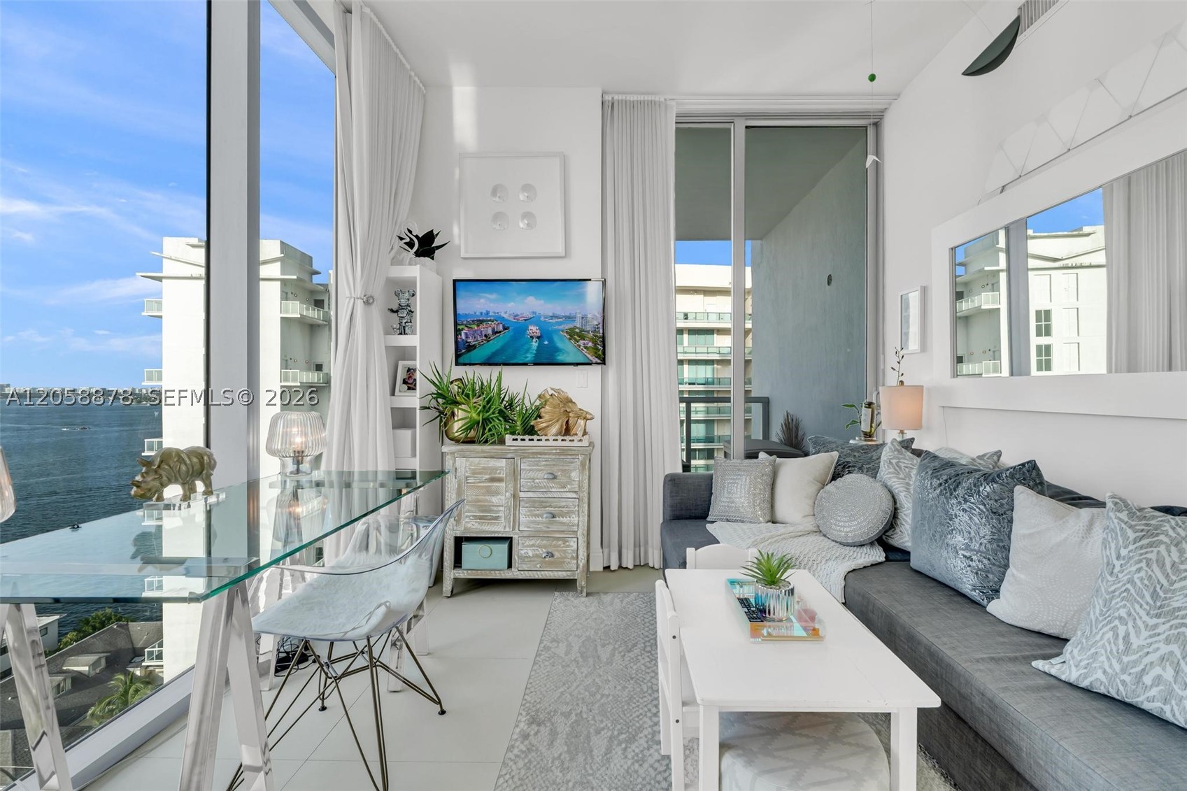 image Eloquence on the Bay45