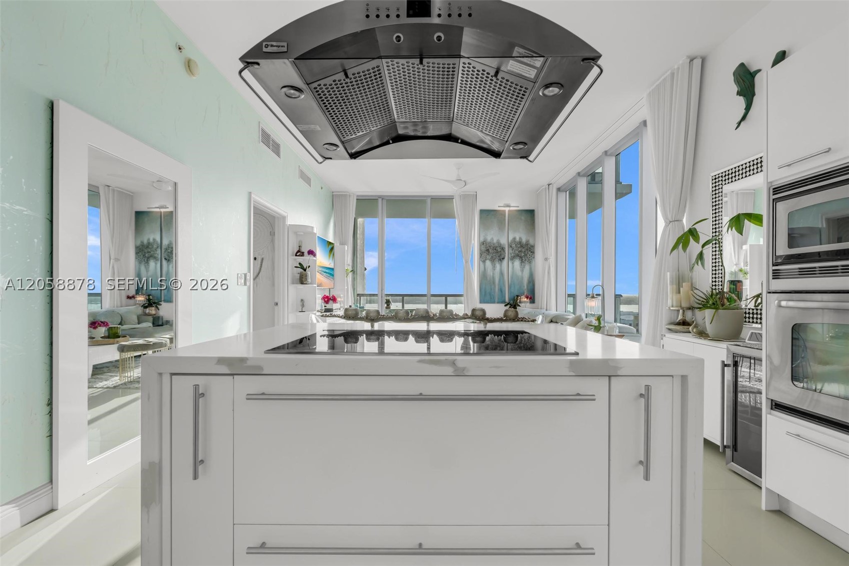 image Eloquence on the Bay8