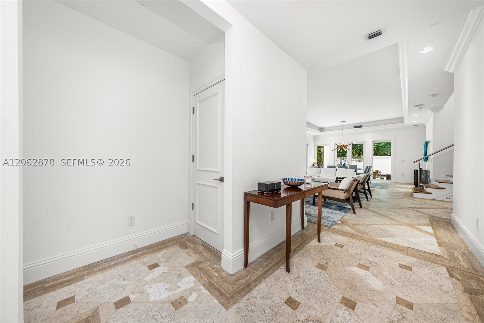 6 Coconut Ln Key Biscayne, FL 33149