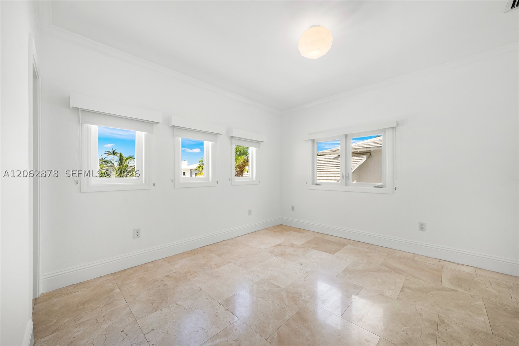 6 Coconut Ln Key Biscayne, FL 33149