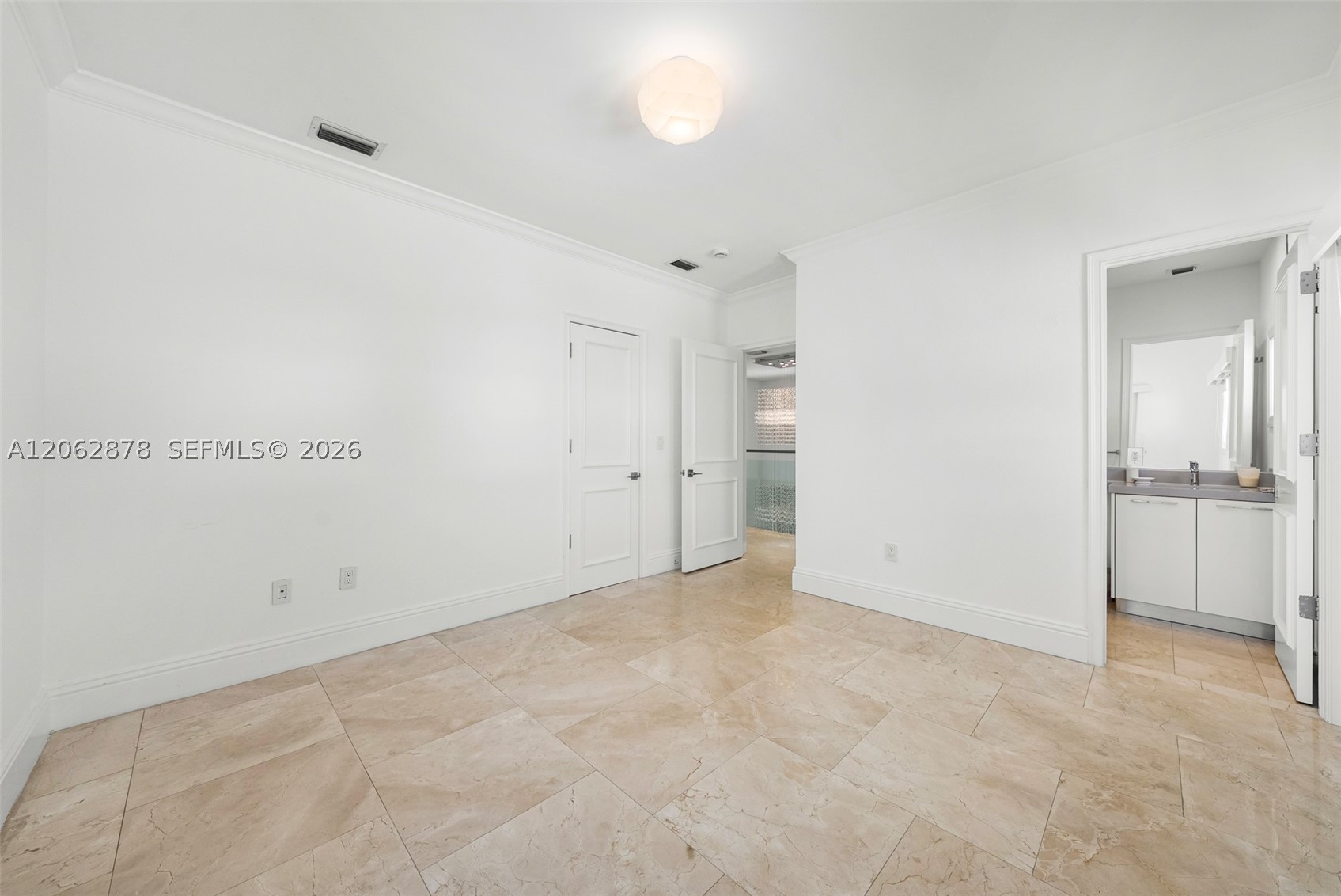 6 Coconut Ln Key Biscayne, FL 33149