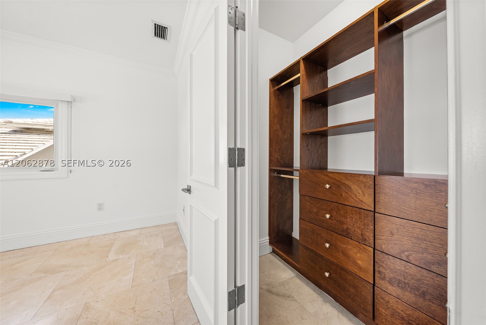 6 Coconut Ln Key Biscayne, FL 33149