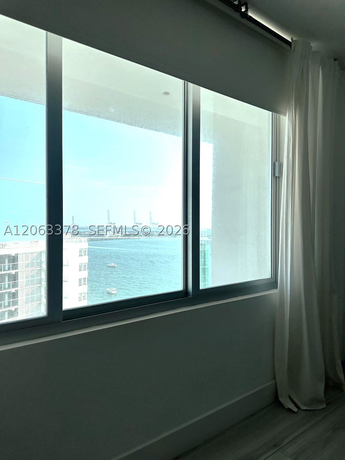image Mirador 1000 (South Tower)12
