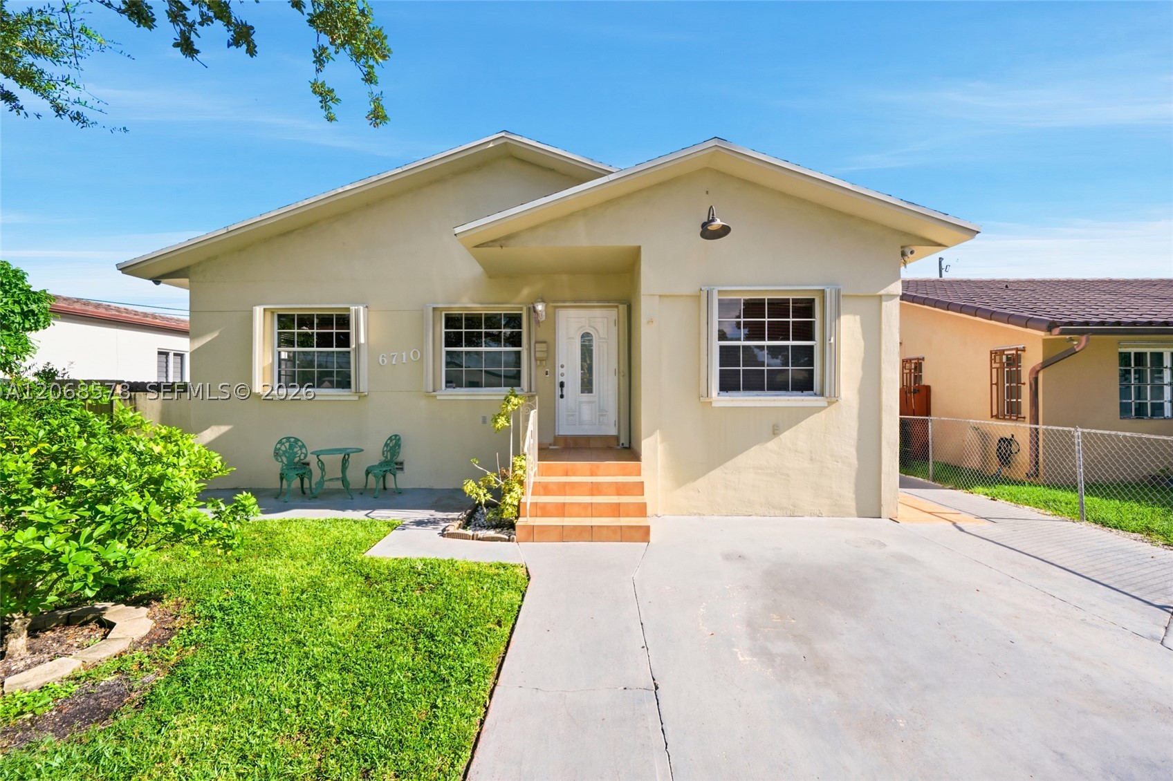 6710 SW 29th St