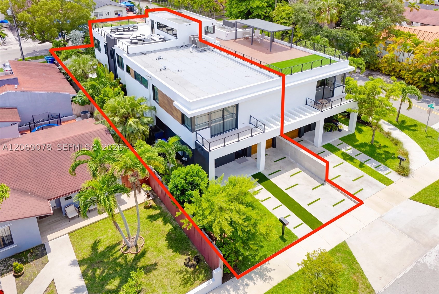 2290 SW 13th St Miami, FL 33145
