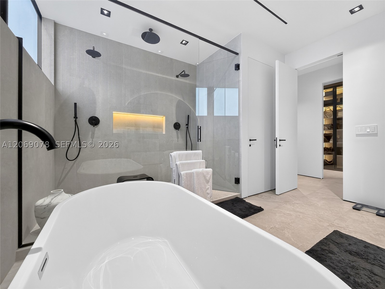 2290 SW 13th St Miami, FL 33145