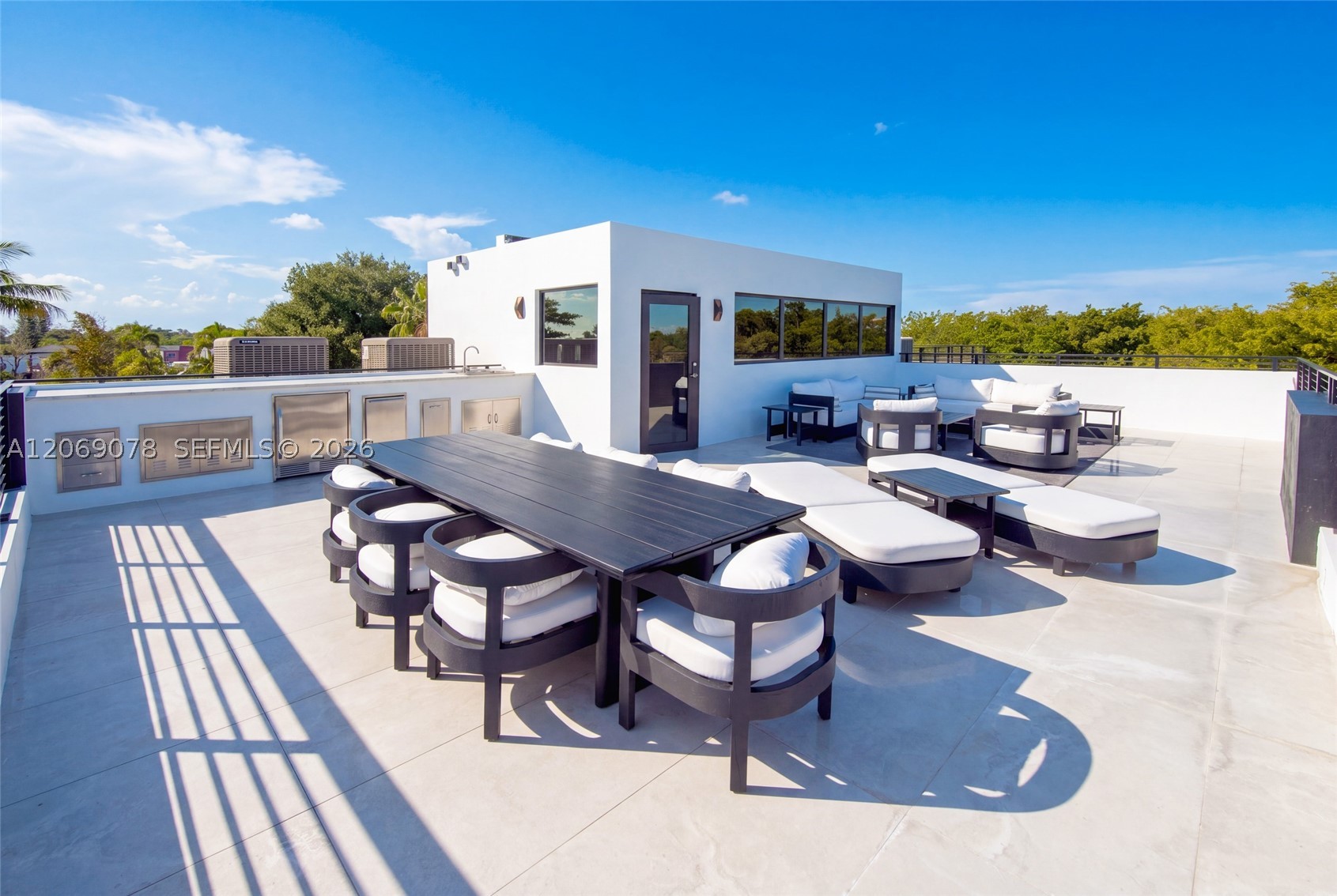 2290 SW 13th St Miami, FL 33145