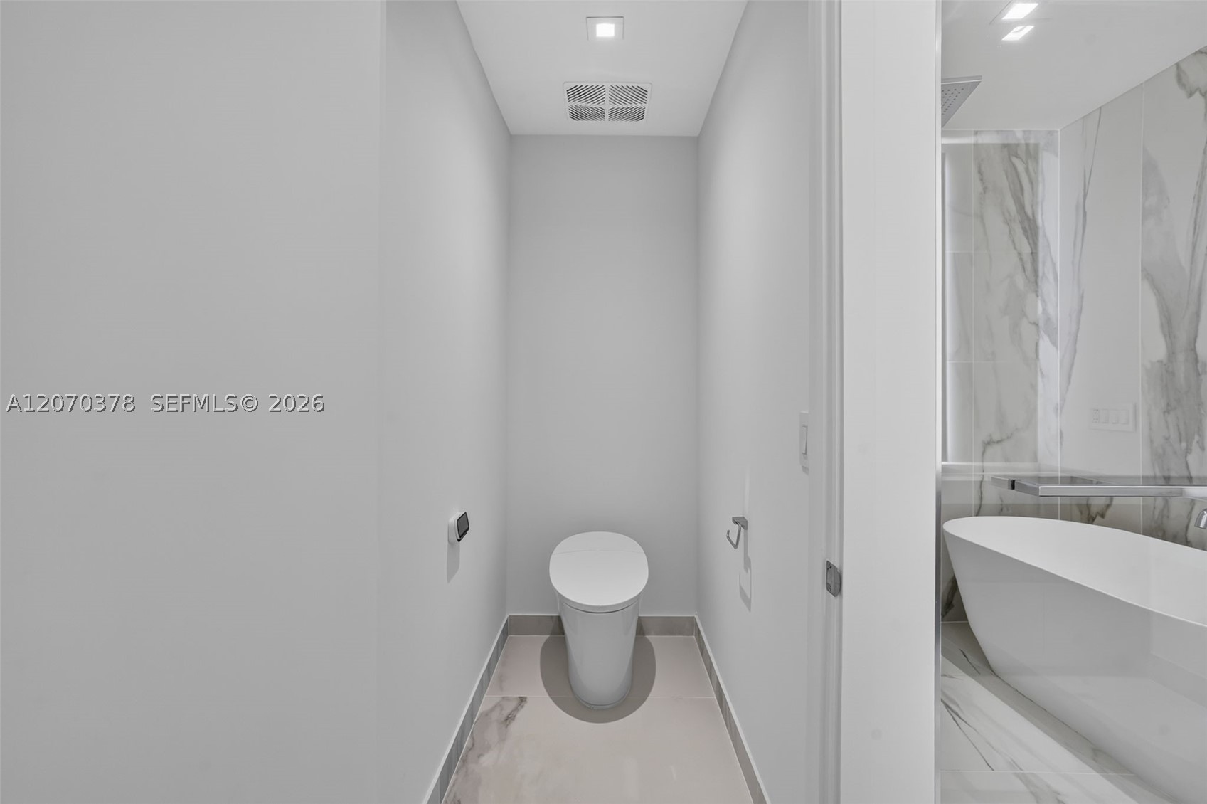 1400 Biscayne Blvd #1605 Miami, FL 33132