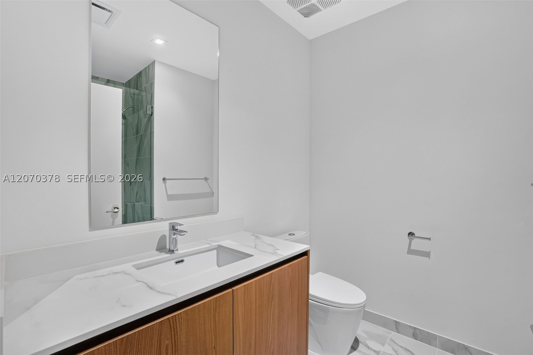 1400 Biscayne Blvd #1605 Miami, FL 33132