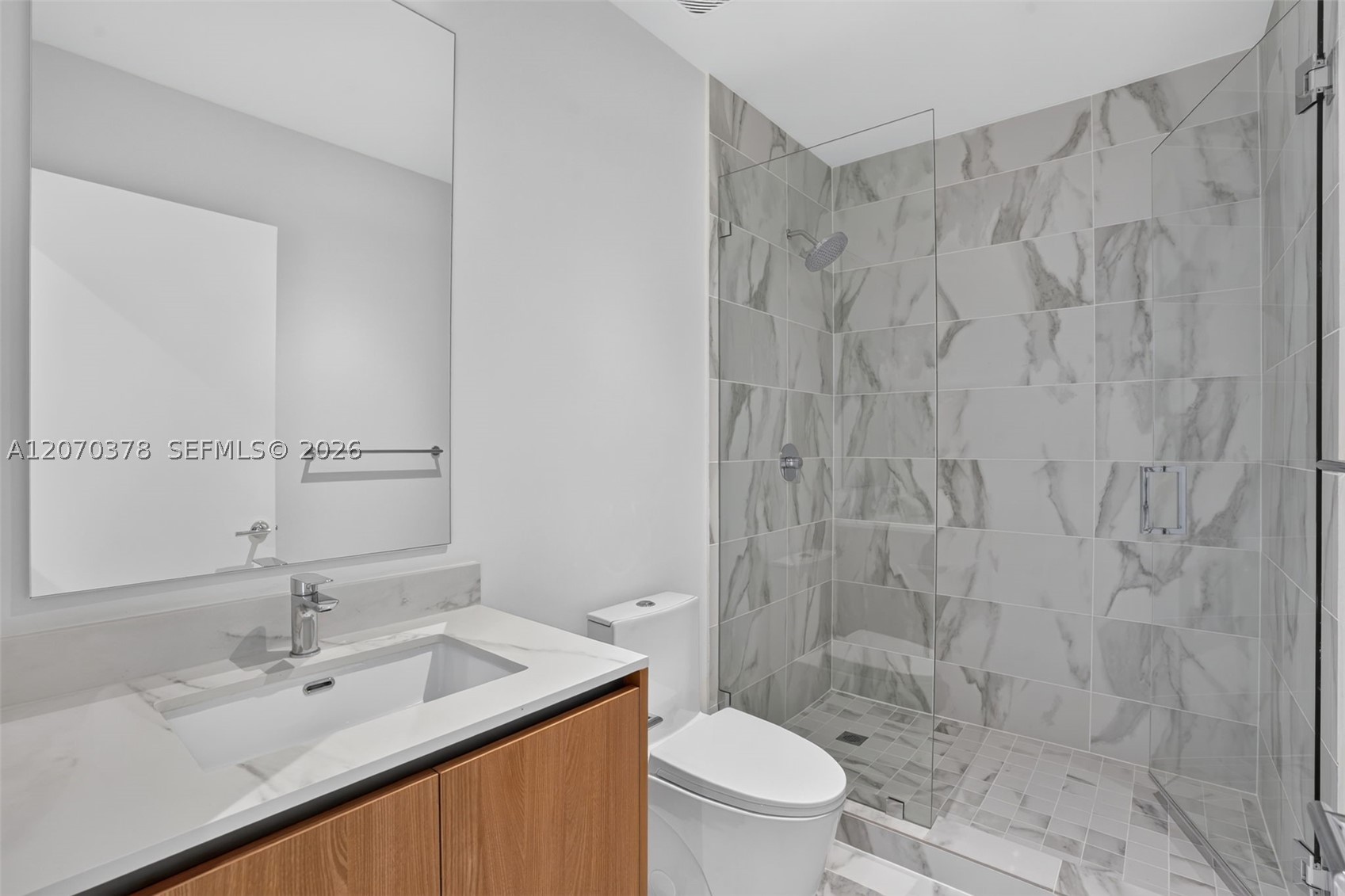 1400 Biscayne Blvd #1605 Miami, FL 33132