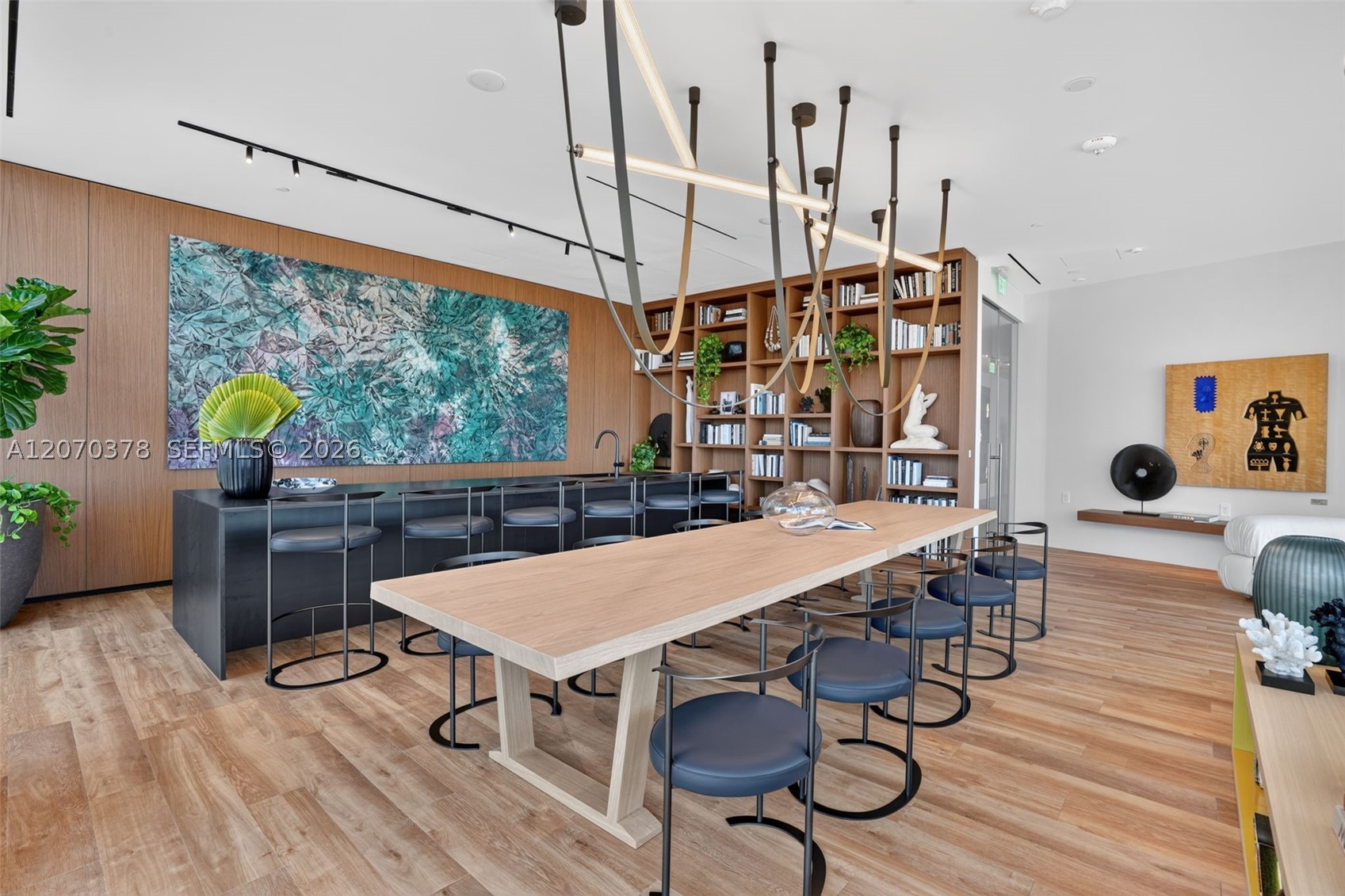 1400 Biscayne Blvd #1605 Miami, FL 33132