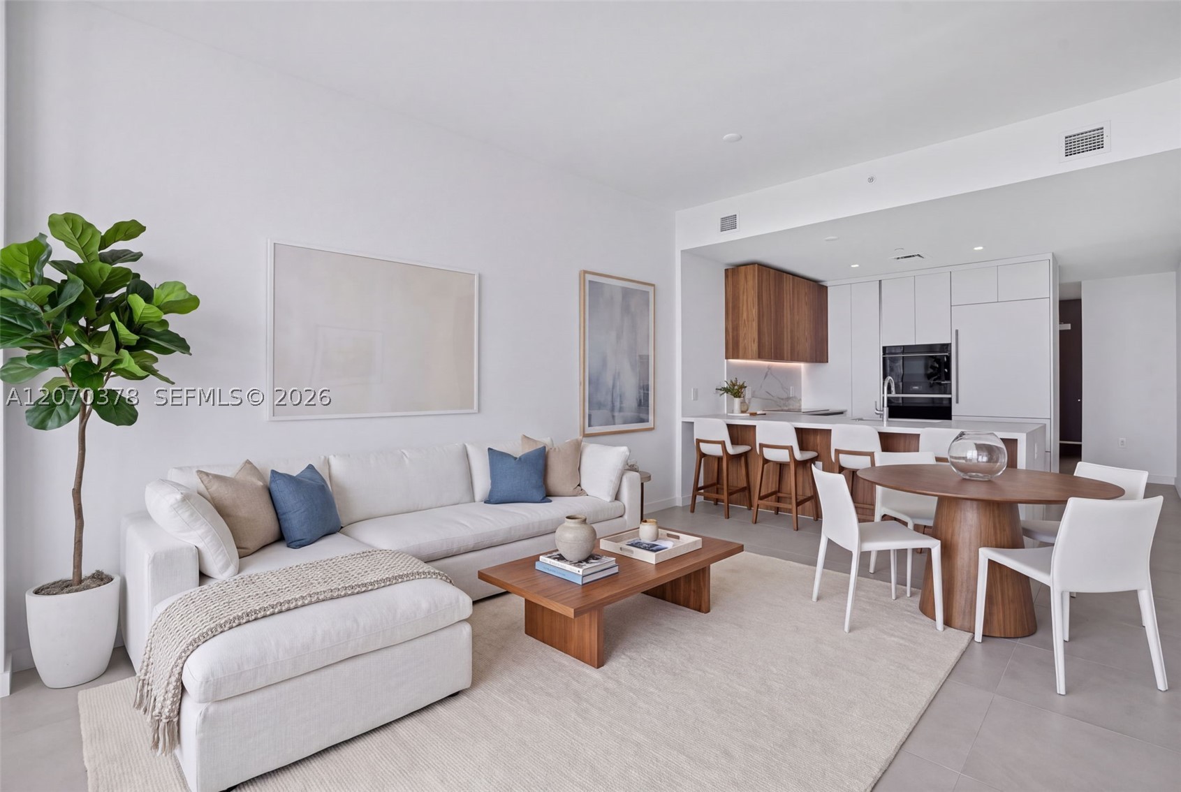 1400 Biscayne Blvd #1605 Miami, FL 33132