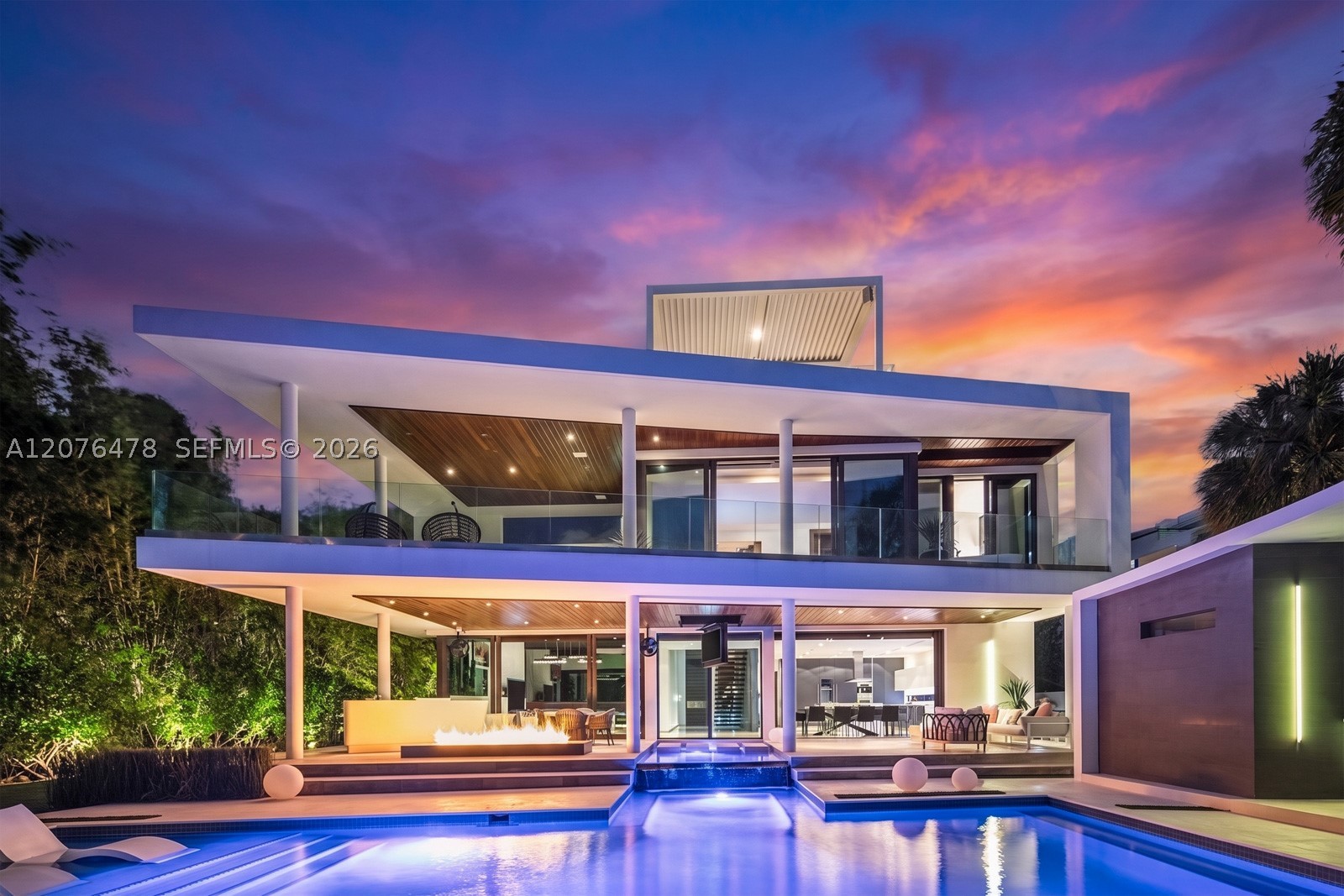 528 Lakeview Ct Miami Beach, FL 33140