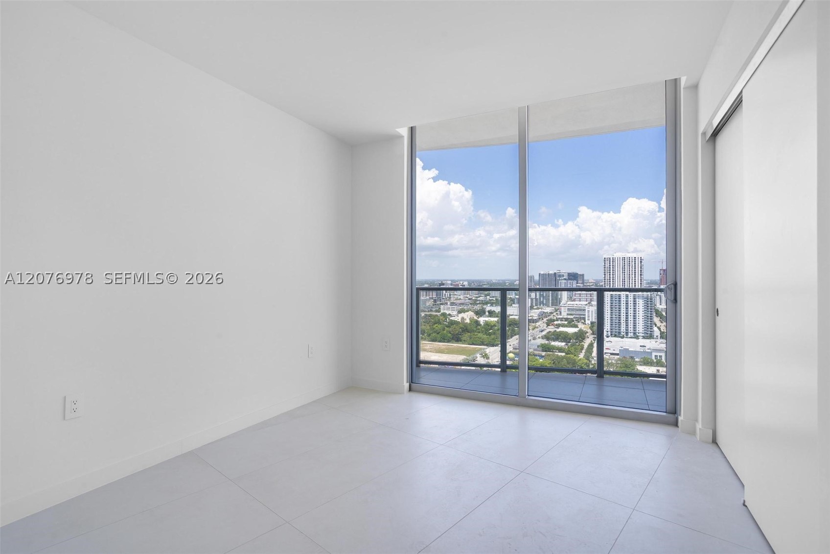 1400 Biscayne Blvd #2507 Miami, FL 33132