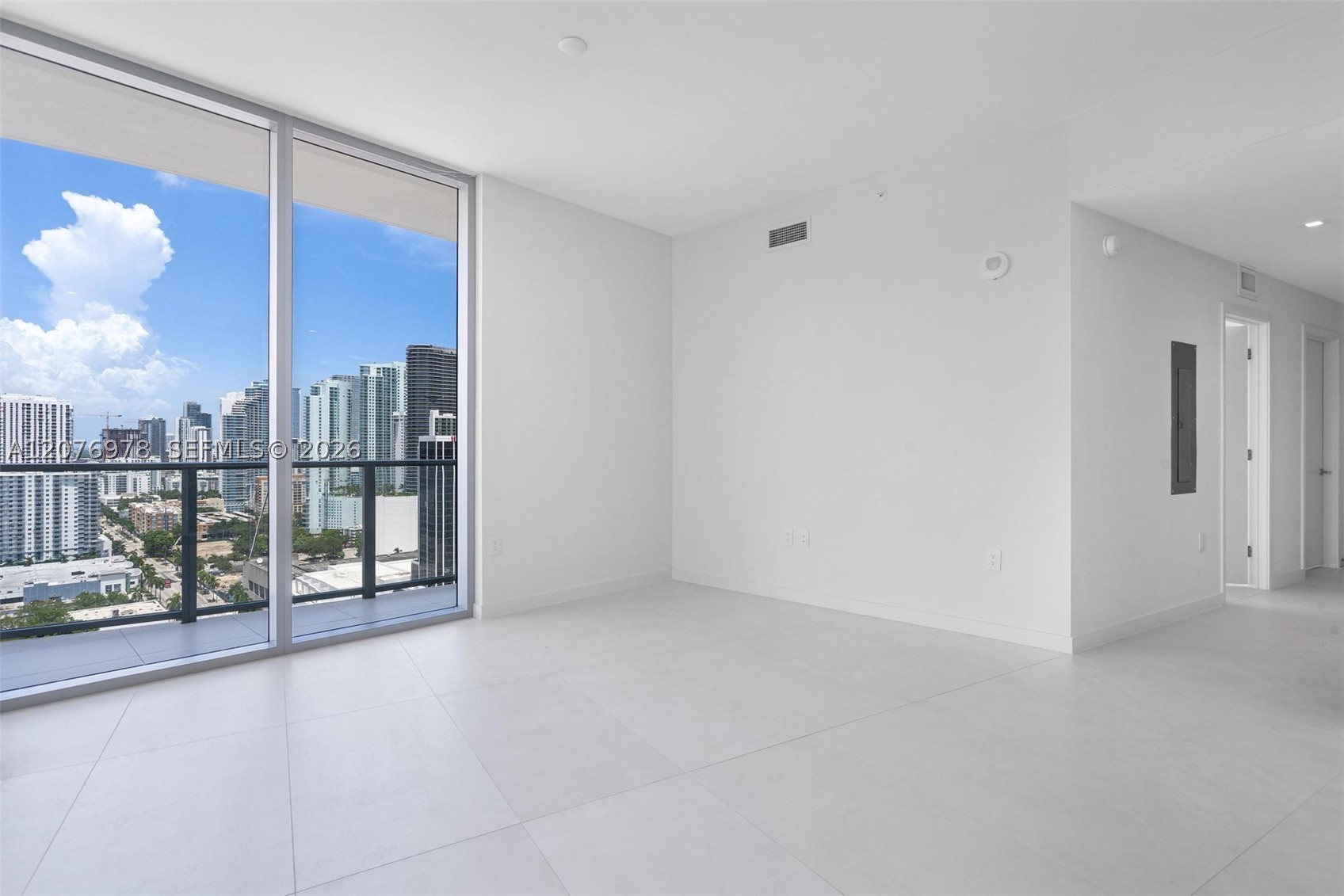 1400 Biscayne Blvd #2507 Miami, FL 33132