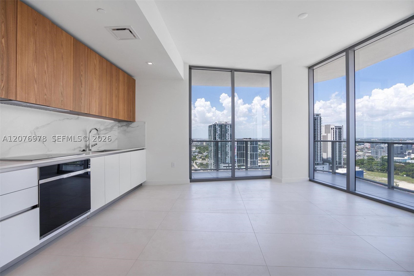 1400 Biscayne Blvd #2507 Miami, FL 33132