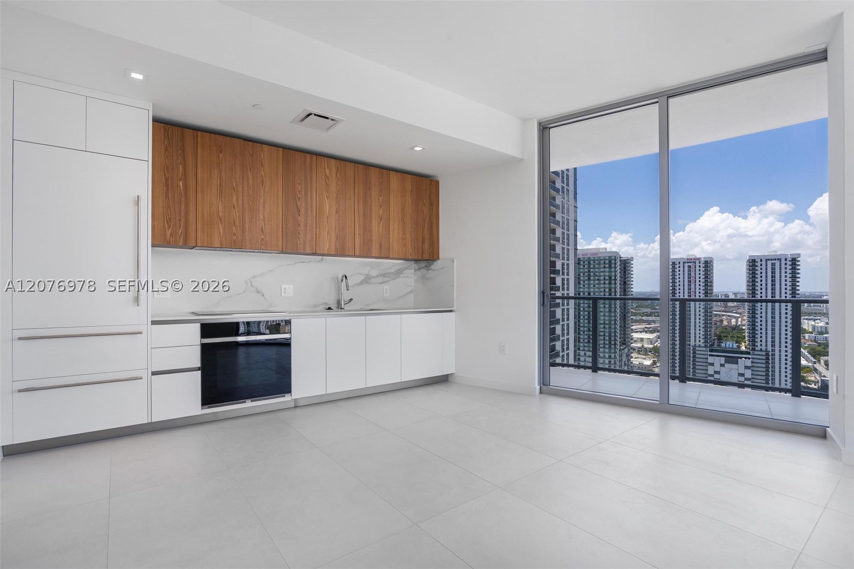 1400 Biscayne Blvd #2507 Miami, FL 33132
