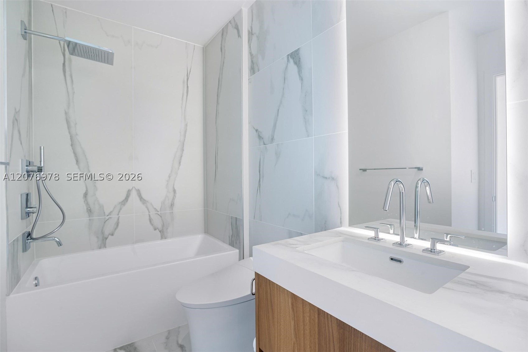 1400 Biscayne Blvd #2507 Miami, FL 33132