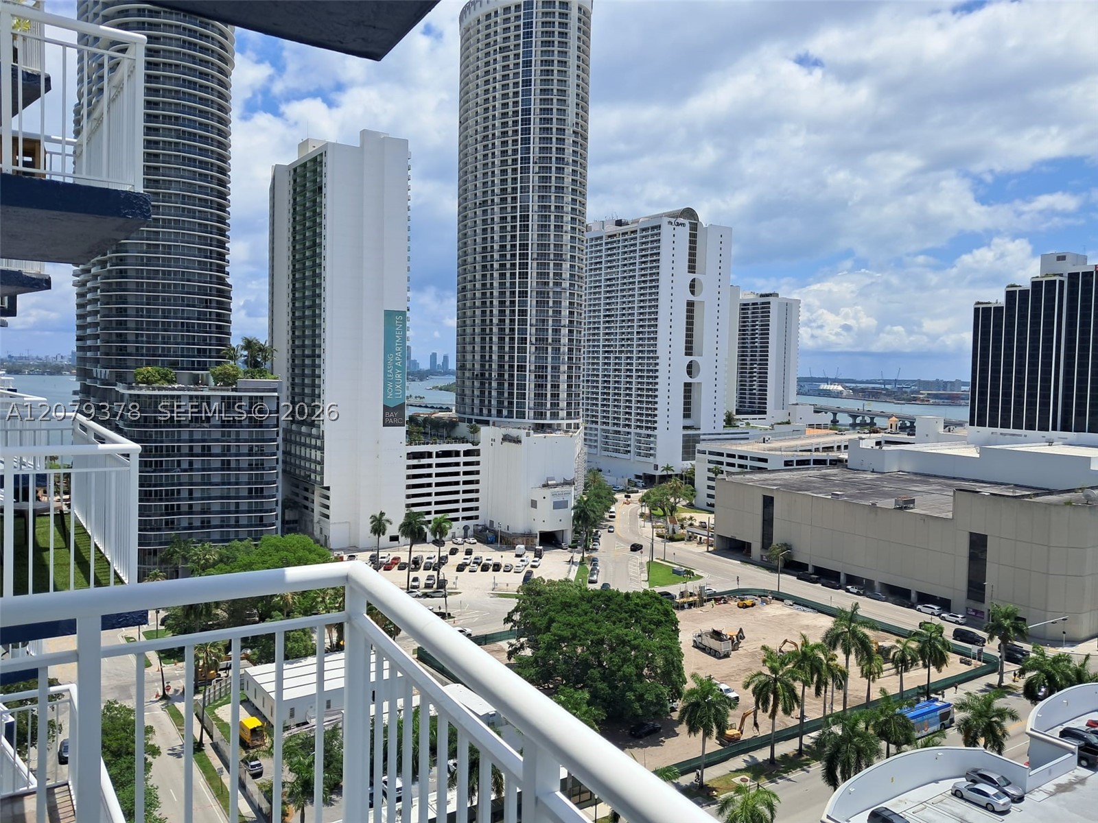 image 1800 Biscayne Plaza14