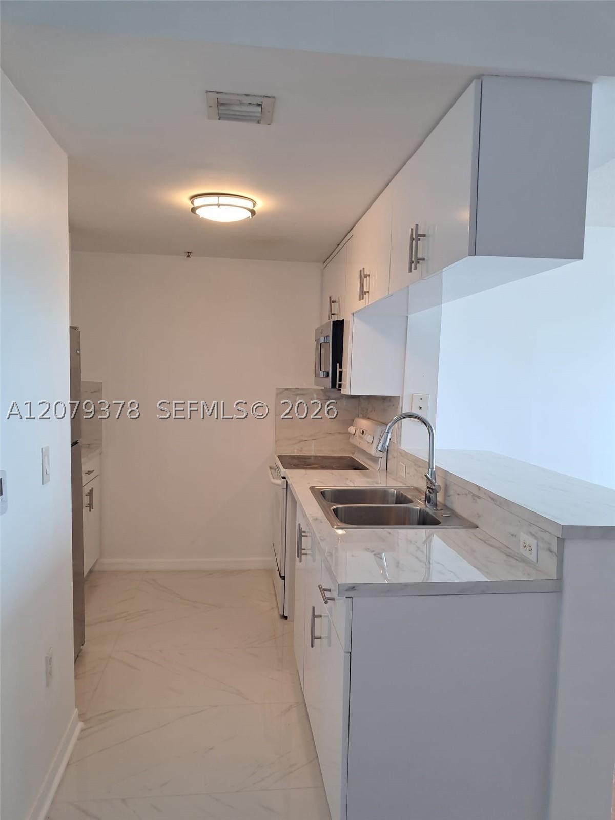 image 1800 Biscayne Plaza6