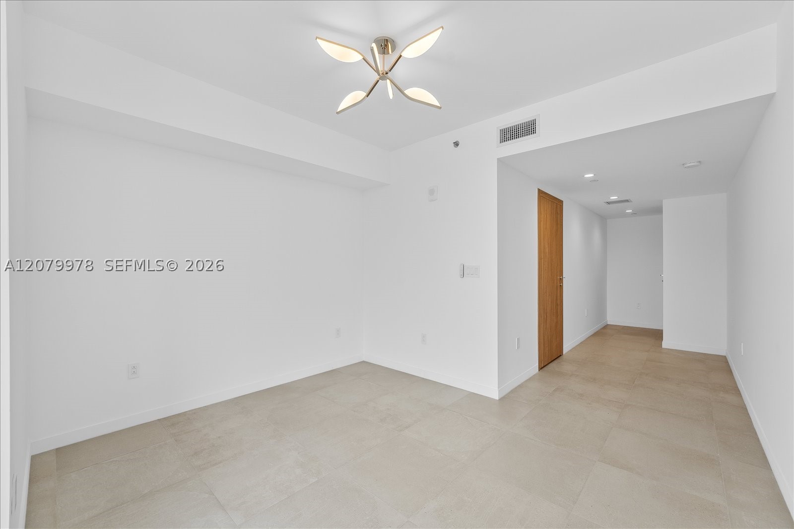 1135 103rd St #403 Bay Harbor Islands, FL 33154