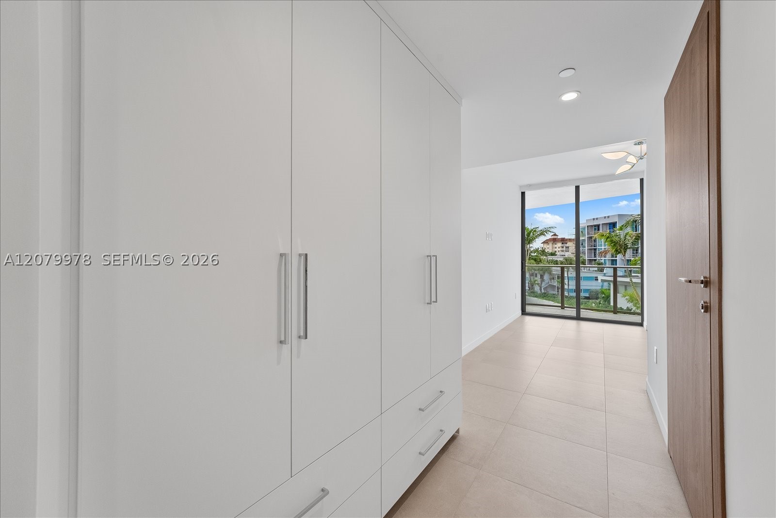 1135 103rd St #403 Bay Harbor Islands, FL 33154