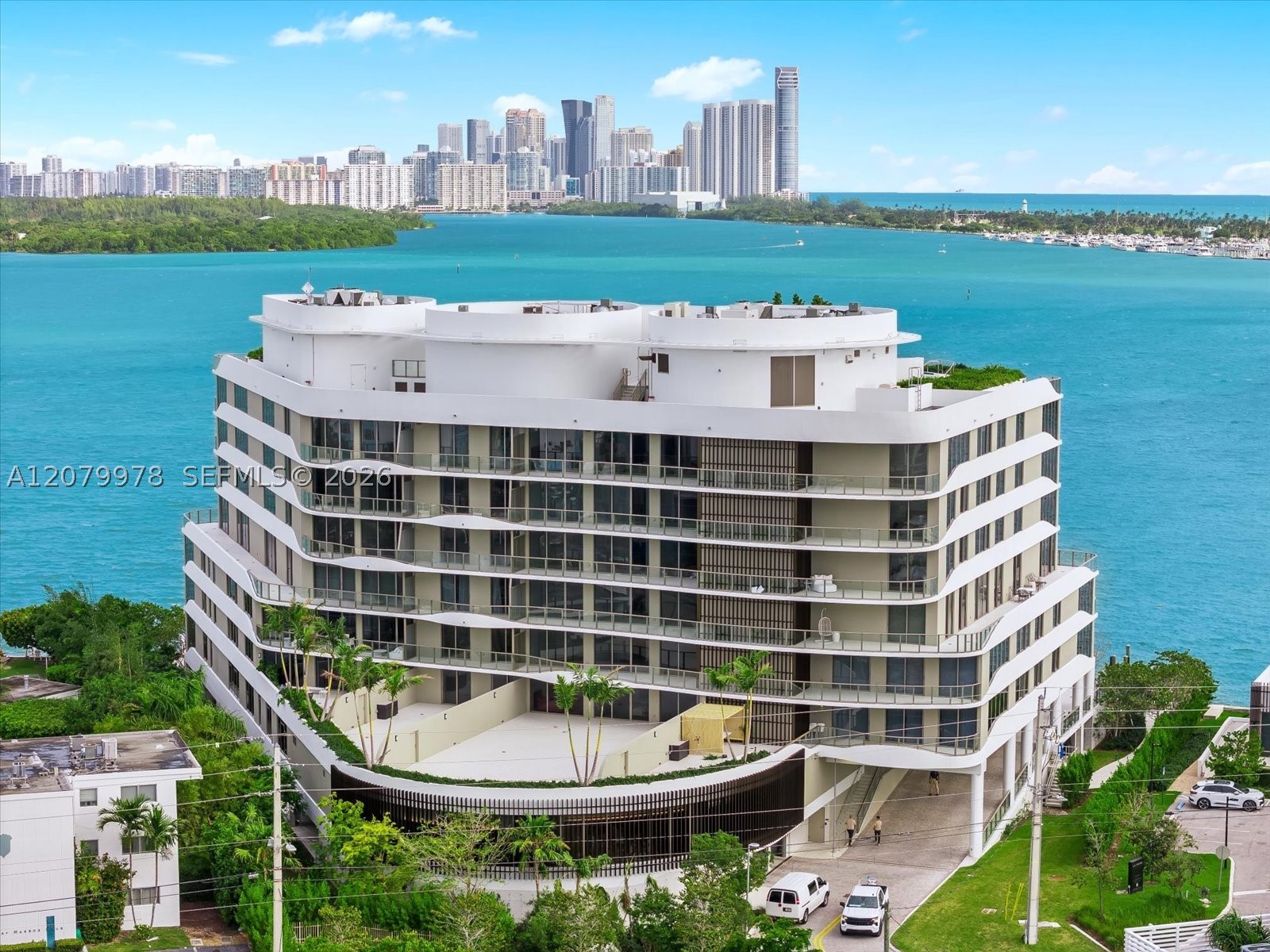 1135 103rd St #403 Bay Harbor Islands, FL 33154