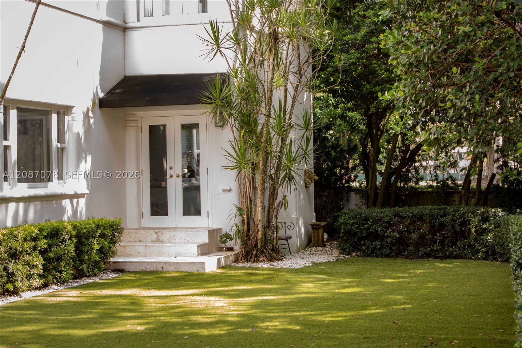 1261 N Greenway Dr Coral Gables, FL 33134
