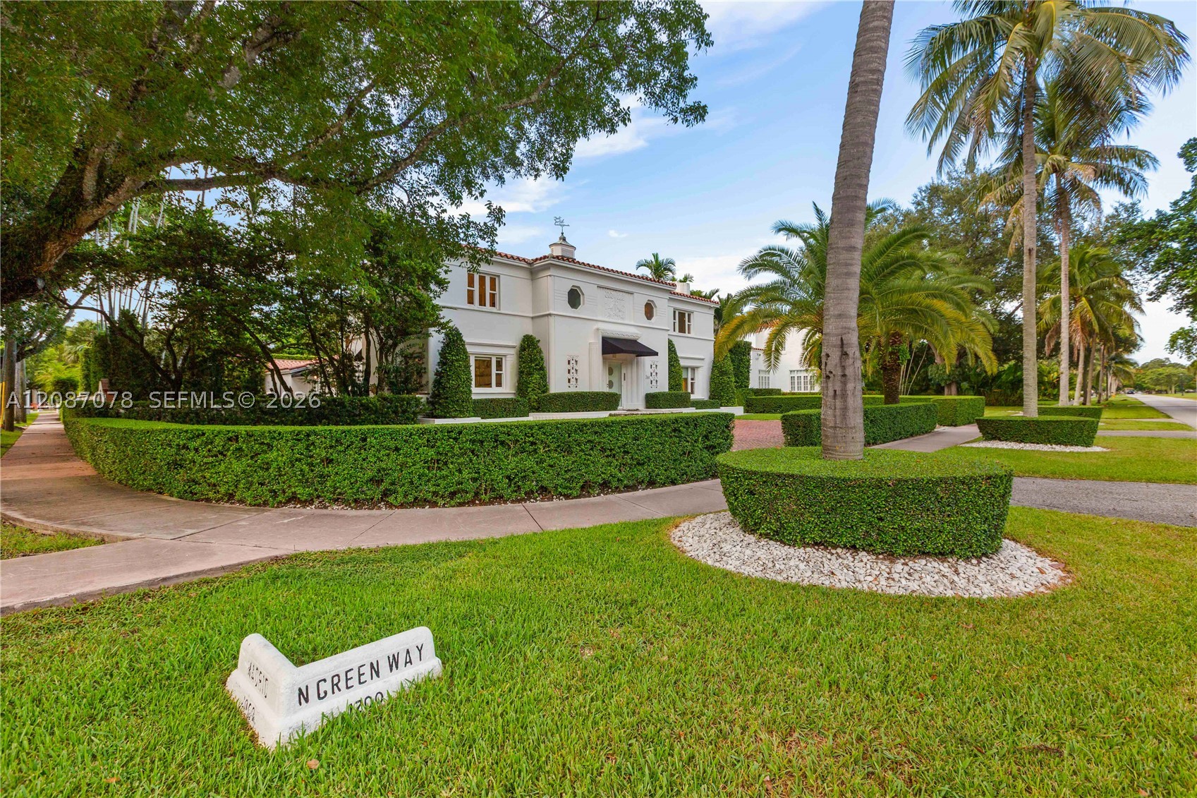 1261 N Greenway Dr Coral Gables, FL 33134