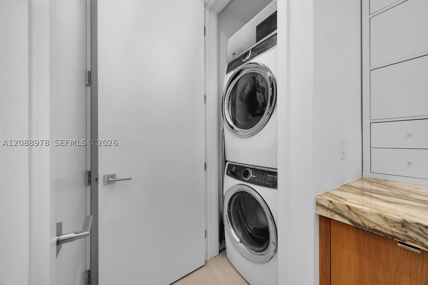 image Park Grove Club Residences12