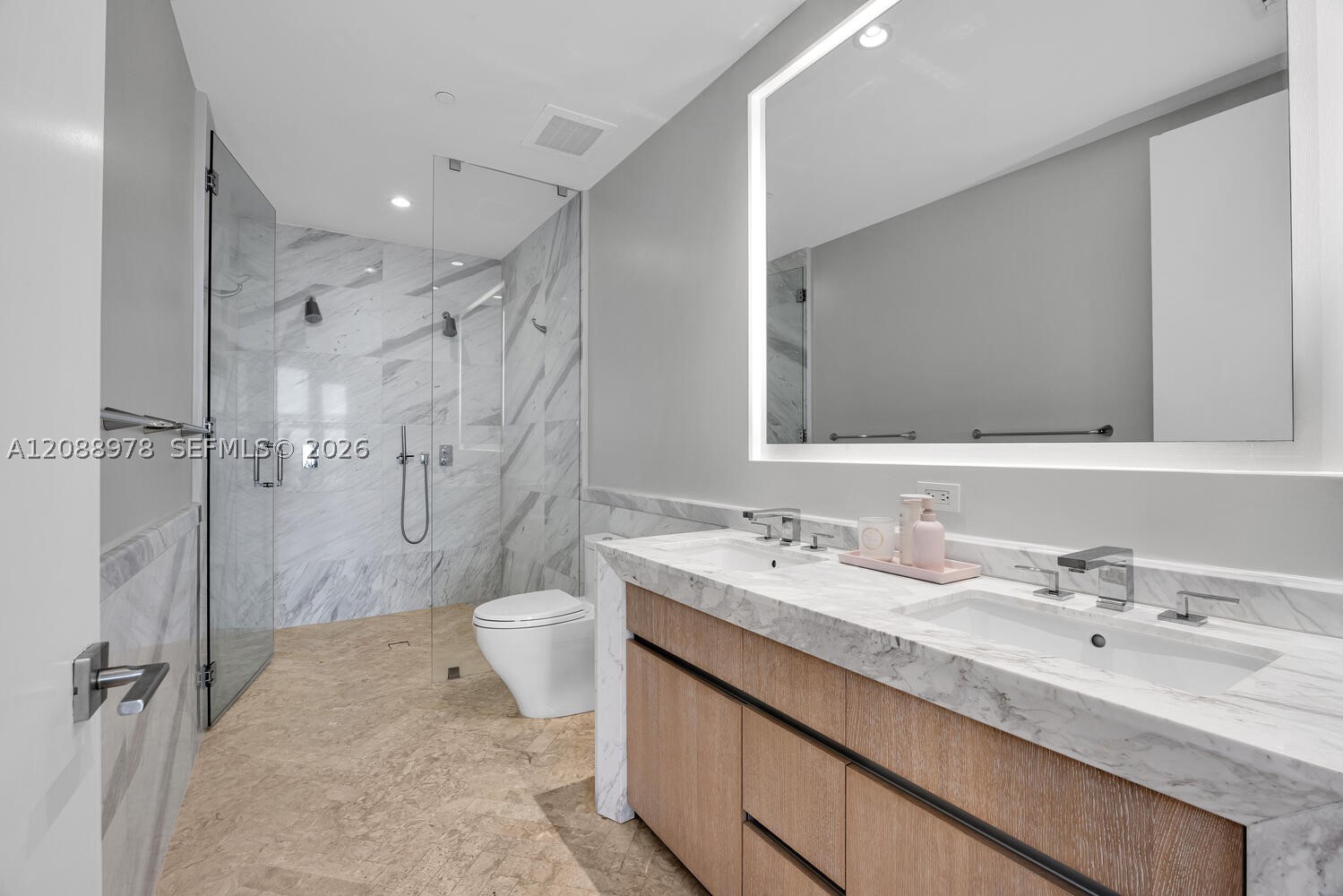 image Park Grove Club Residences16