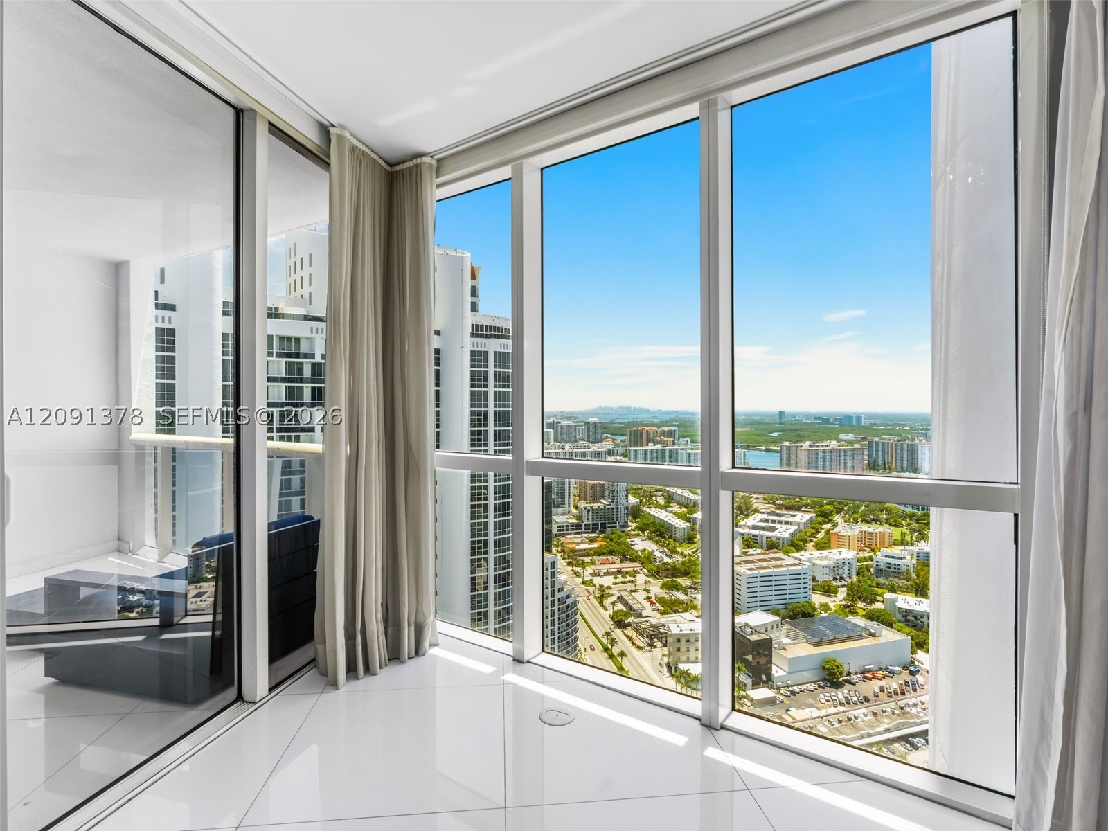 18201 Collins Ave #5303