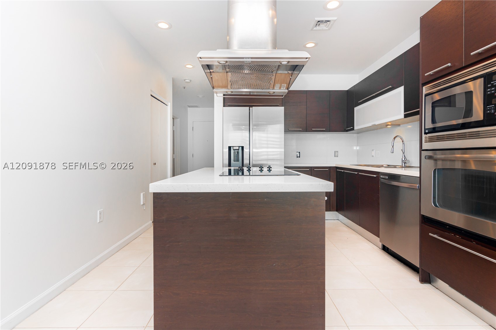 image Eloquence on the Bay16