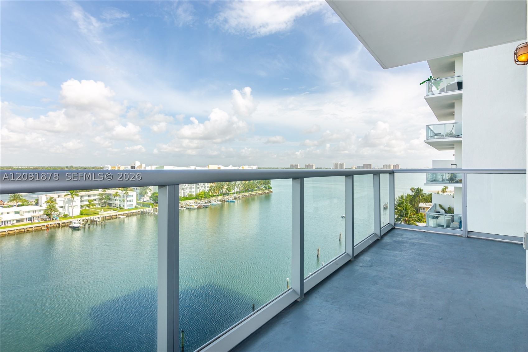 image Eloquence on the Bay37