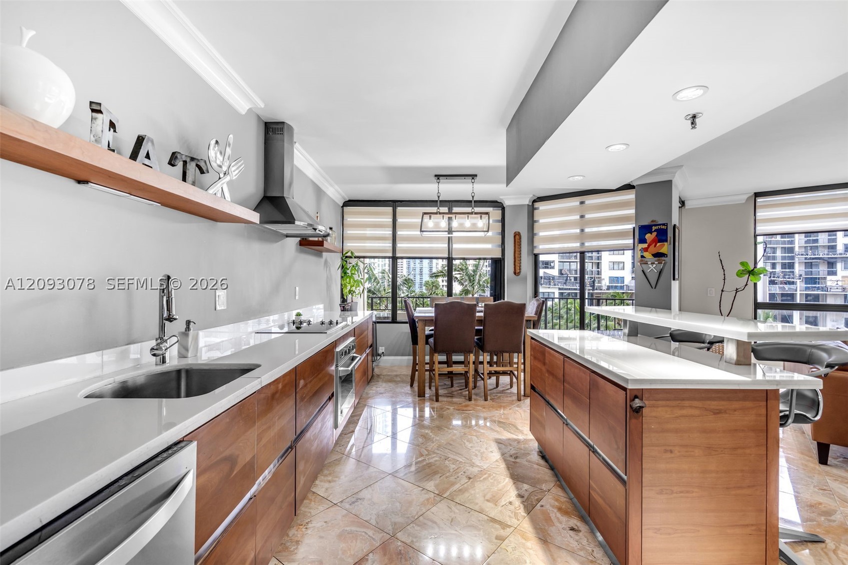 520 Brickell Key Dr #A700
