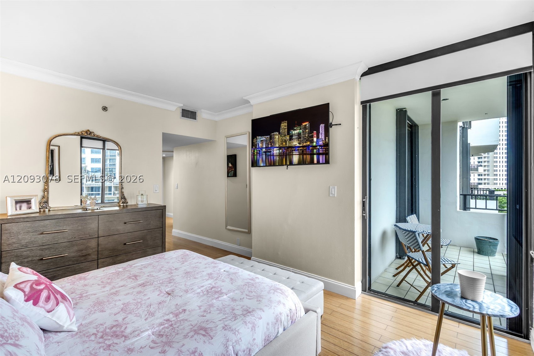image Brickell Key One13