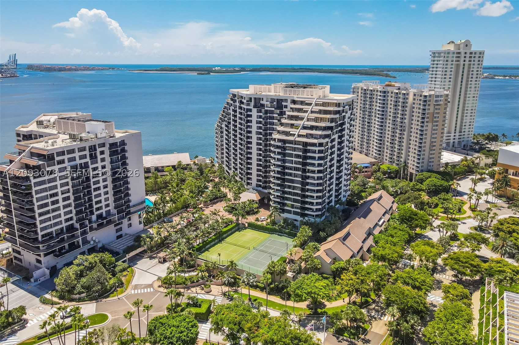 image Brickell Key One33