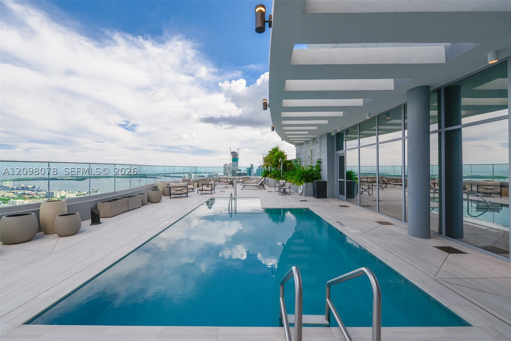 1400 Biscayne Blvd #2207 Miami, FL 33132