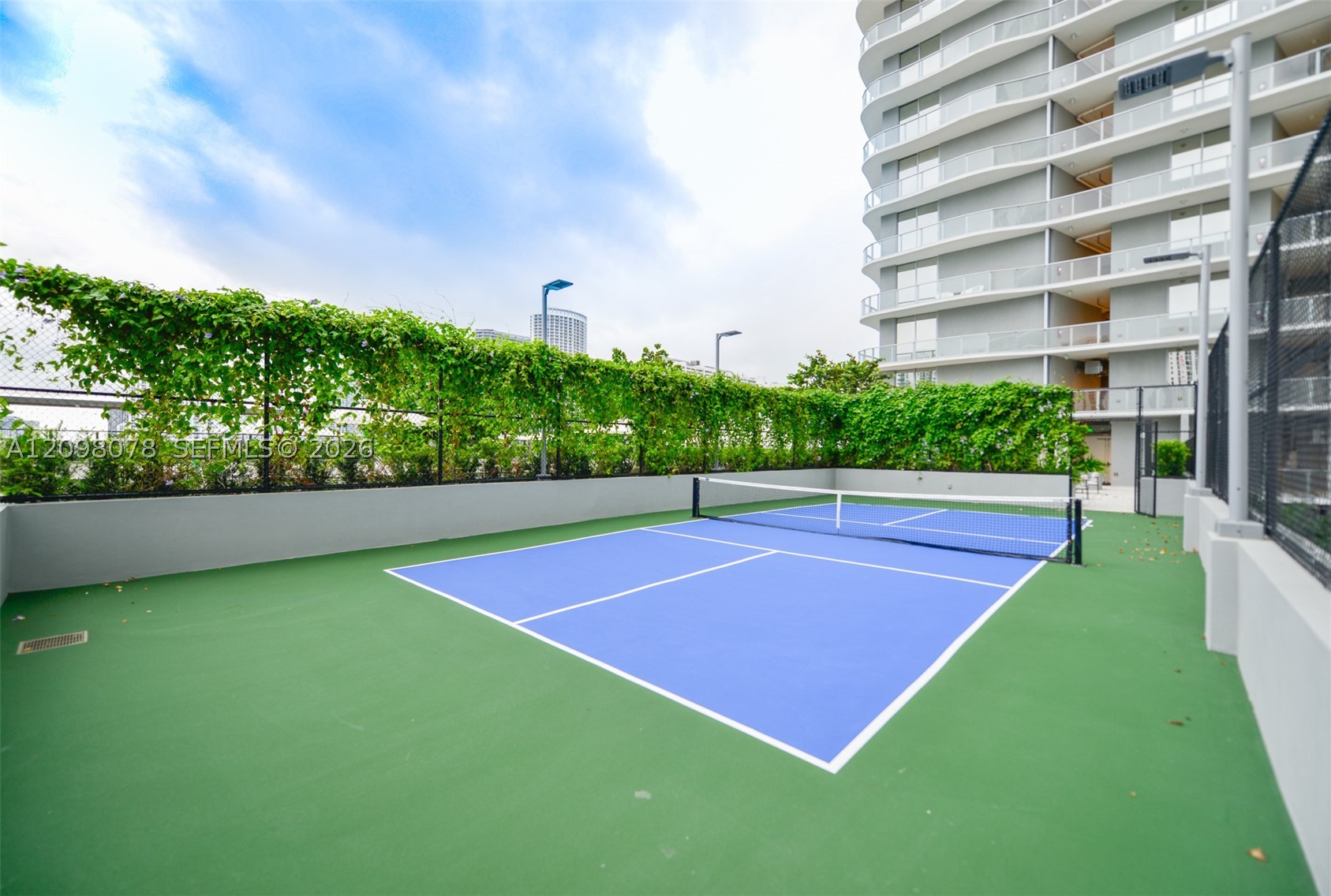 1400 Biscayne Blvd #2207 Miami, FL 33132